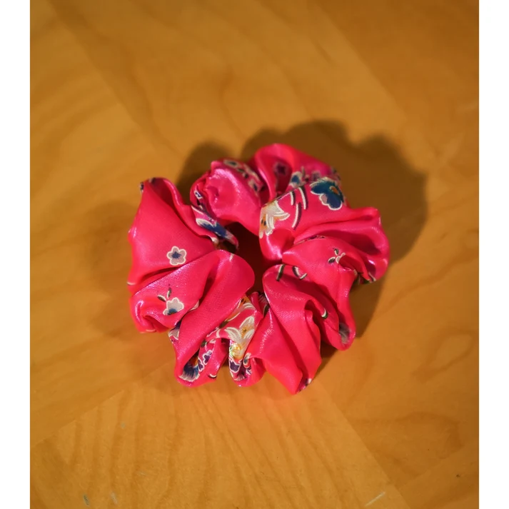 Medium scrunchie