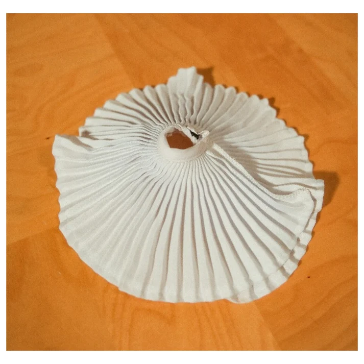 White pleated skirt - Image 2
